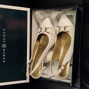 Karen Scott EUC White Gisele Sling Back Shoes 7 1/2 Wide Size